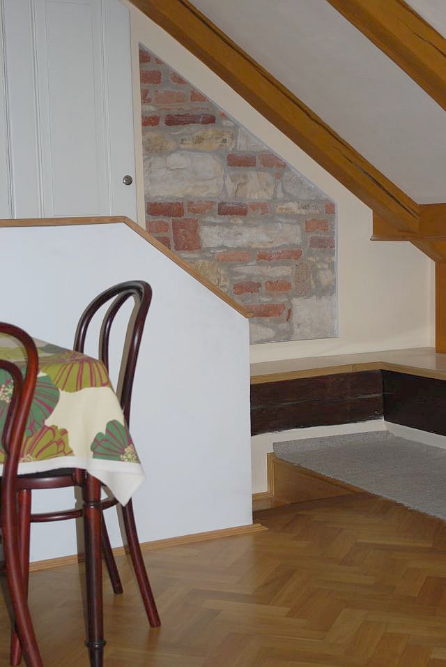 pictures_13b_-_attic_room